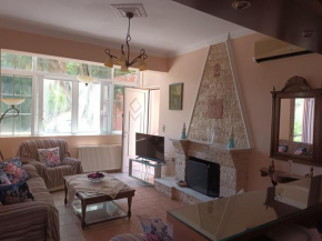 Rosemary holiday home, Ampelokipoi